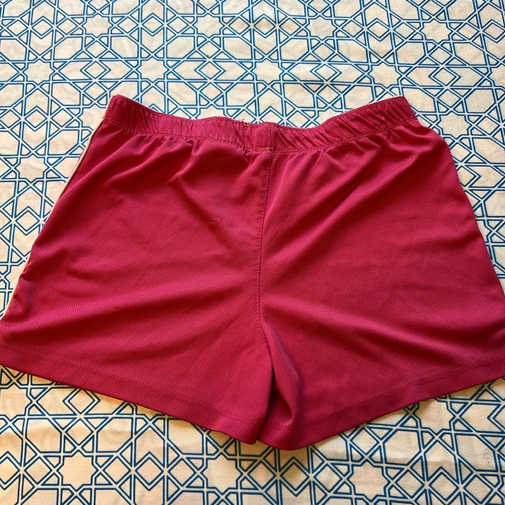 Girls Shorts. Puma. Pink. Size M - Picture 9 of 13